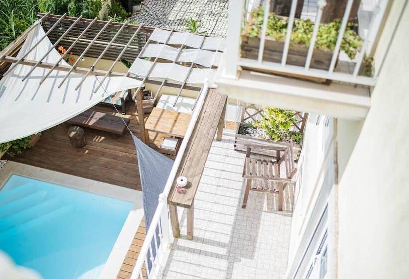 Ferrel Surf House Hostel