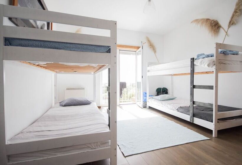 Ferrel Surf House Hostel