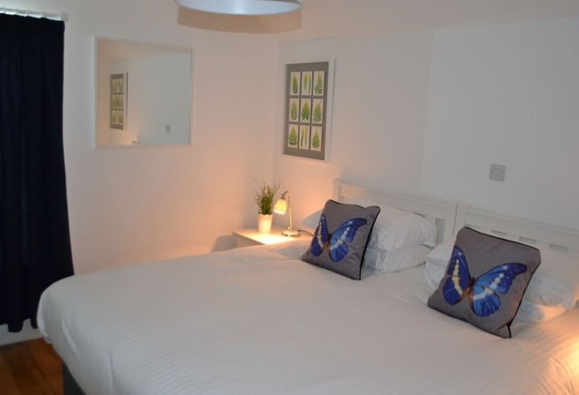 여관 The Queens Head