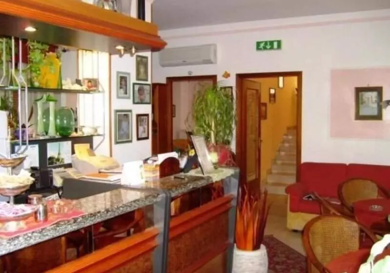 Hotelli Albergo Marenghi
