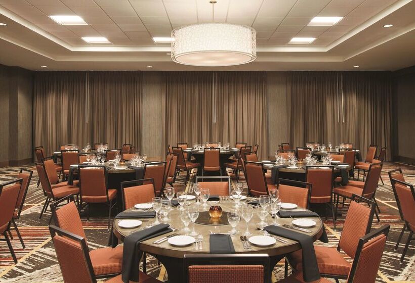 Отель Home2 Suites By Hilton Phoenix Tempe, University Research Park