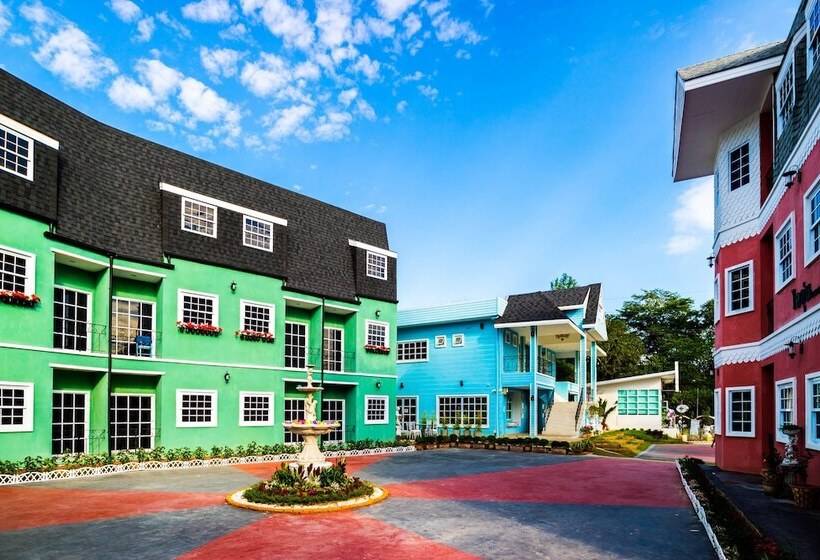 בית מלון כפרי Na Banmae Resort