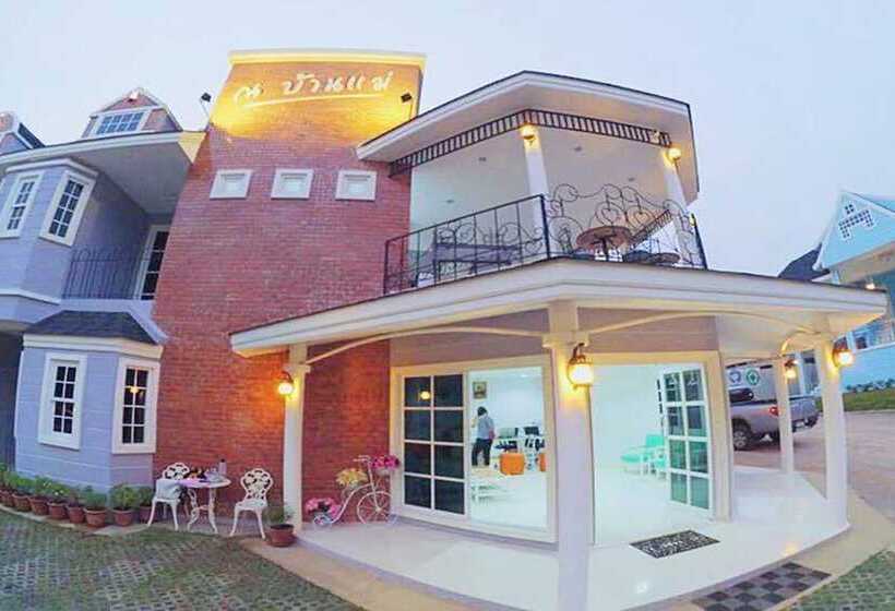 בית מלון כפרי Na Banmae Resort