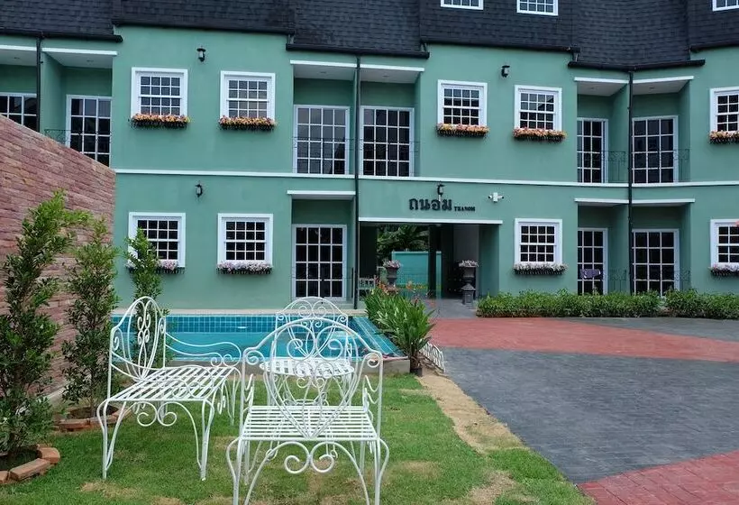هتل Na Banmae Resort