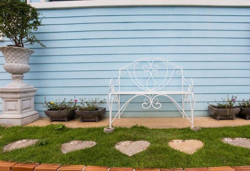 בית מלון כפרי Na Banmae Resort