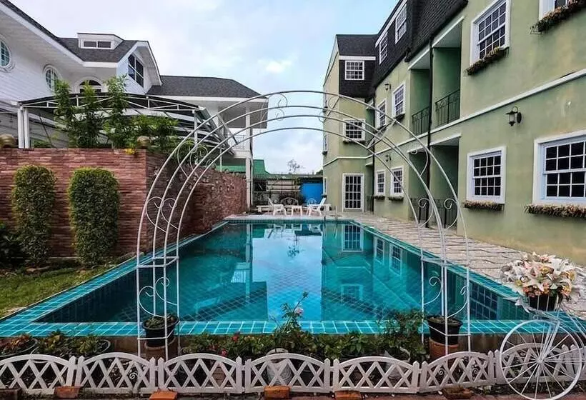 هتل Na Banmae Resort