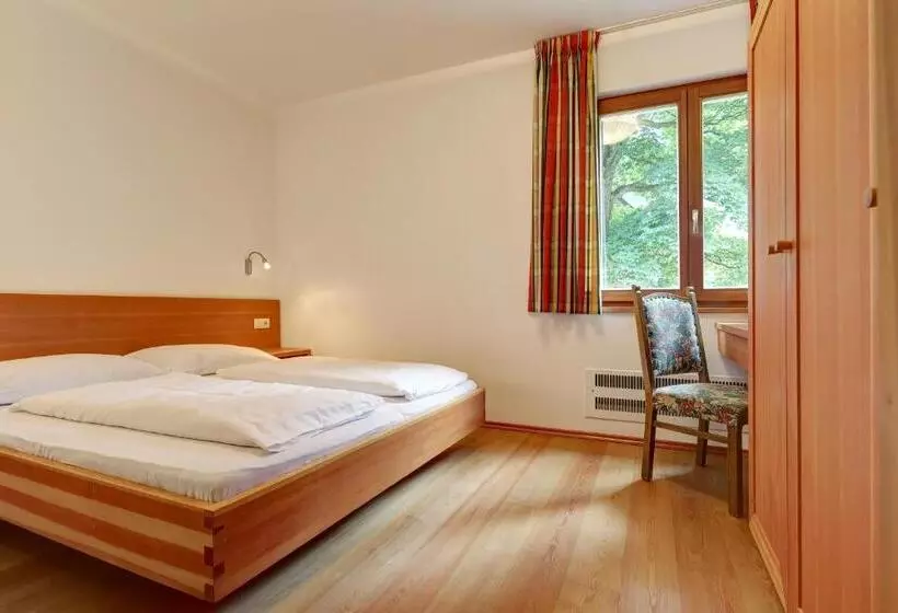 Hotelli Steinhauswirt