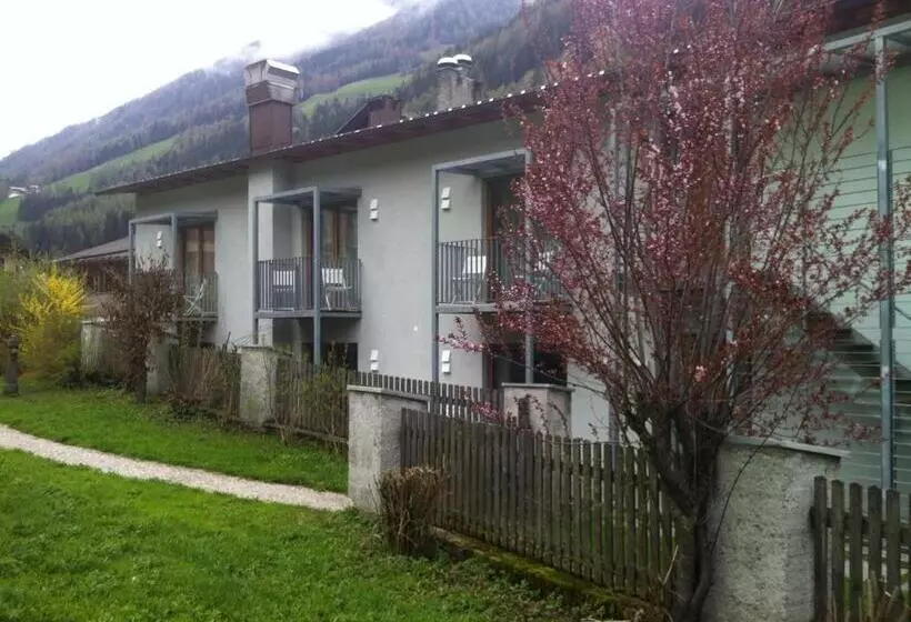 Hotelli Steinhauswirt