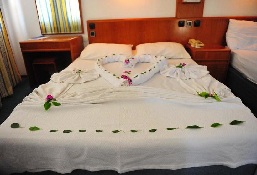 ホテル Syedra Princess