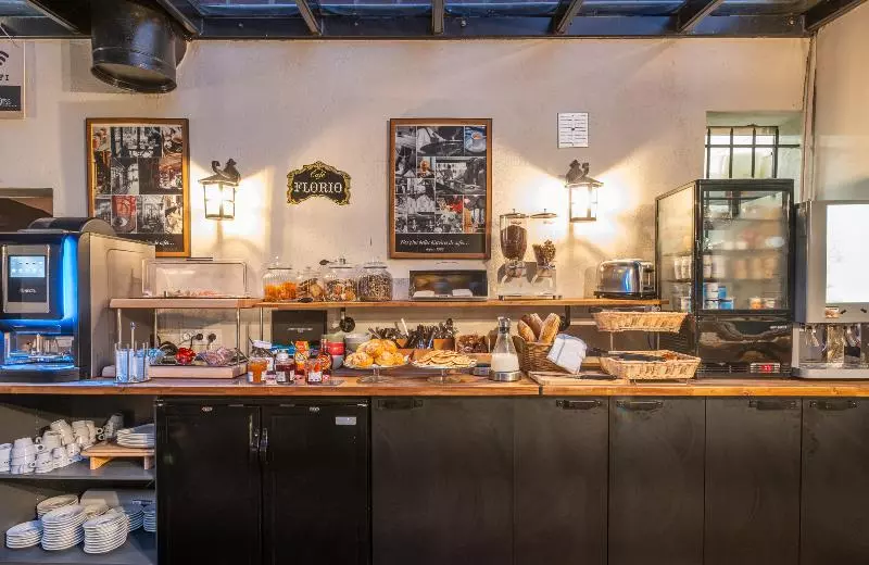 هتل The Originals Boutique, Hôtel Le Marignan,le Havre Centre Gare
