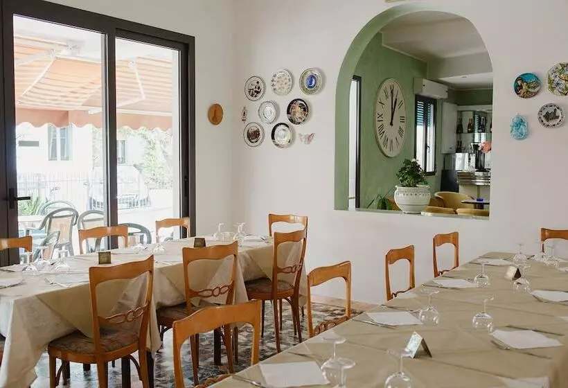 هتل Villa Lauretta
