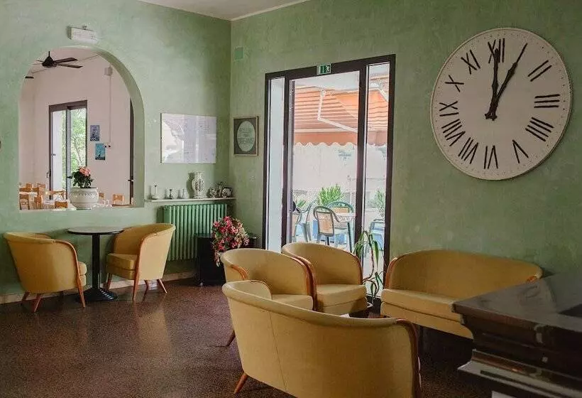 هتل Villa Lauretta