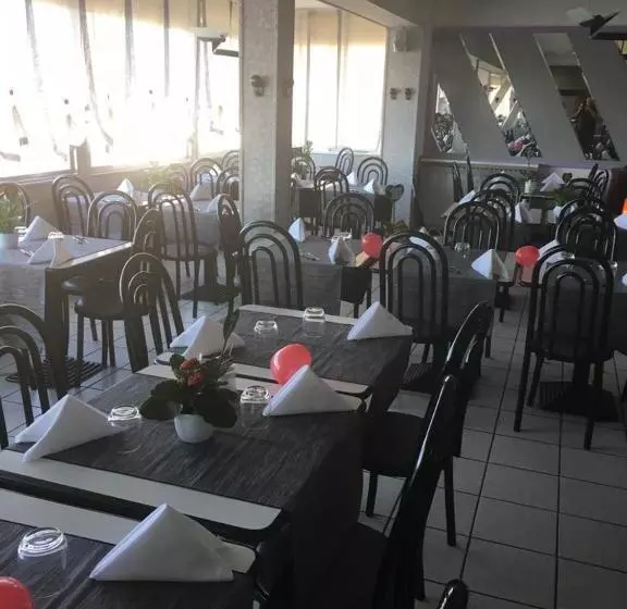 ホテル Albergo Ristorante Pizzeria Bellavista