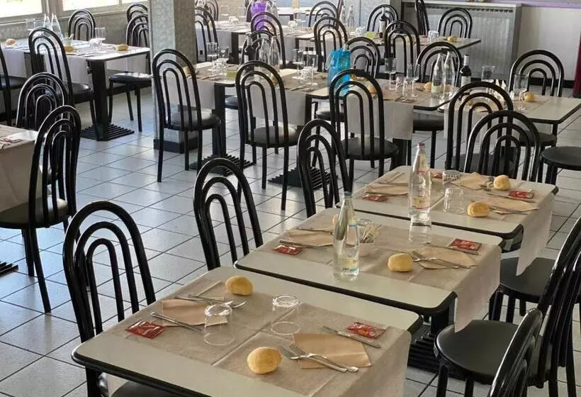 ホテル Albergo Ristorante Pizzeria Bellavista