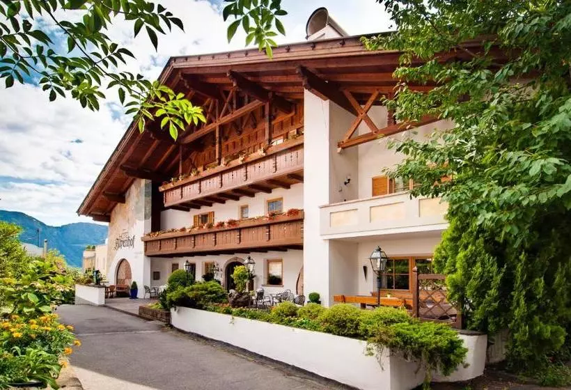 Hotelli Alpenhof