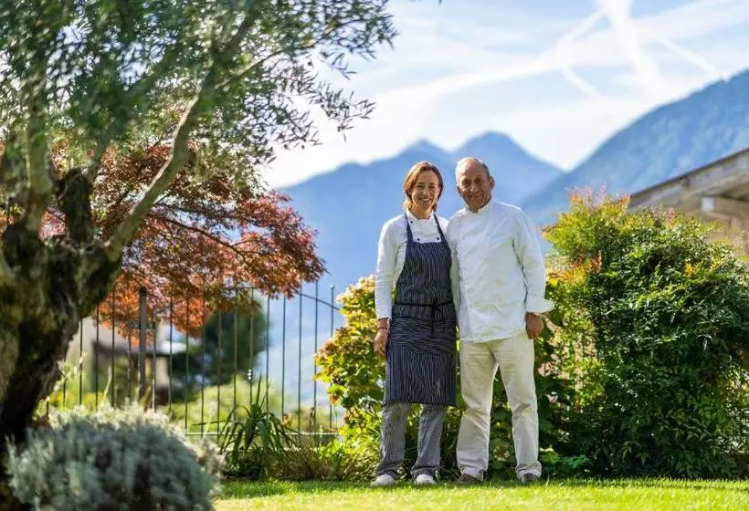 Hotelli Alpenhof