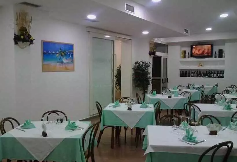 ホテル Ristorante Chiar Di Luna