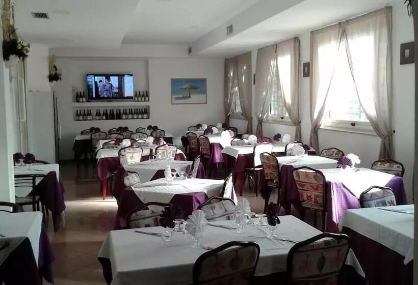 ホテル Ristorante Chiar Di Luna