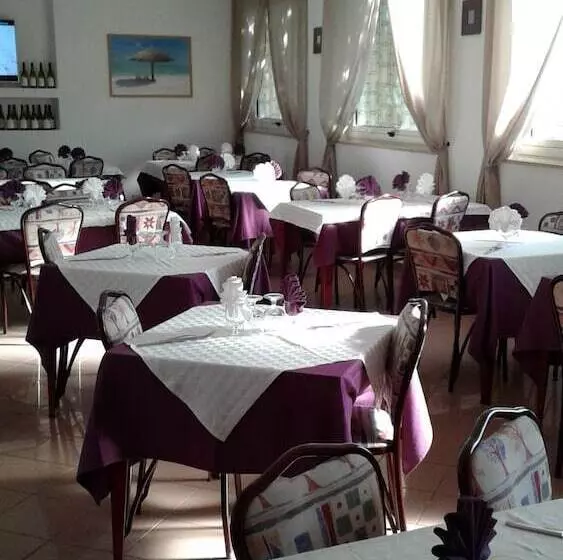 ホテル Ristorante Chiar Di Luna