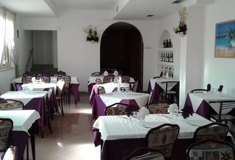 ホテル Ristorante Chiar Di Luna