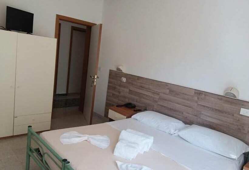 فندق Ristorante Chiar Di Luna