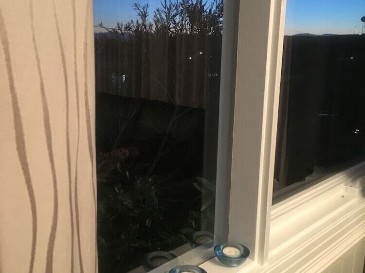 Noah's Stanley Luxury Bed And Breakfast