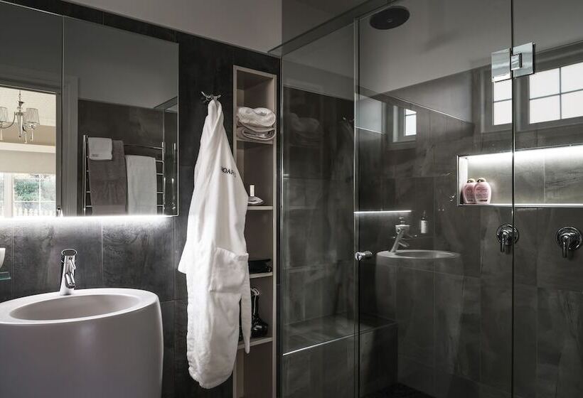 Noah's Stanley Luxury Bed And Breakfast