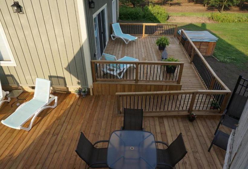 On The 6 Bed And Breakfast