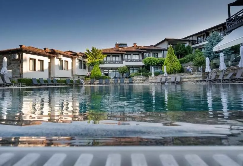 Rocca Resort