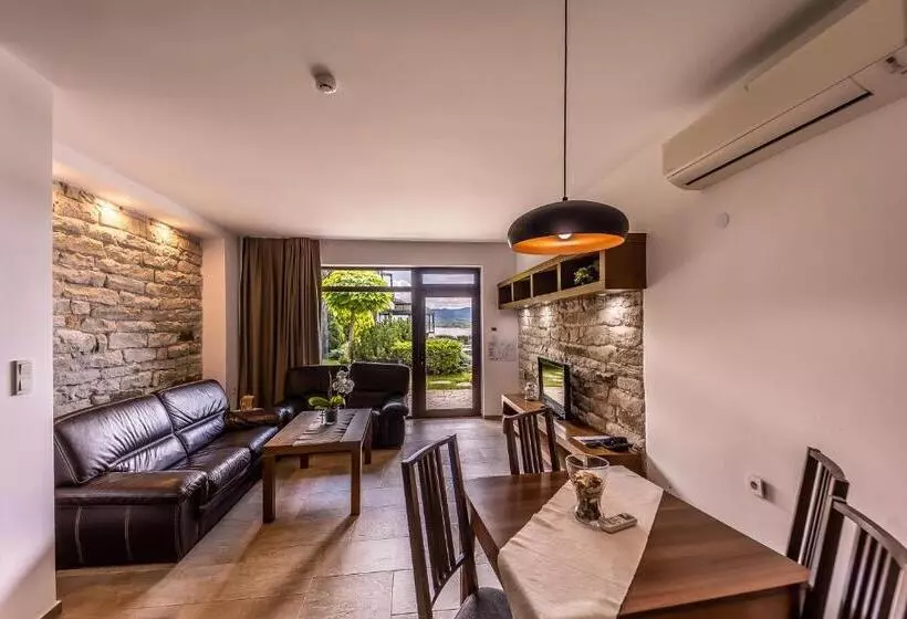 Rocca Resort