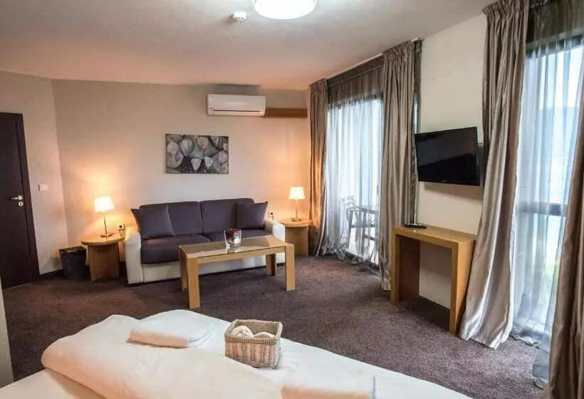 Rocca Resort
