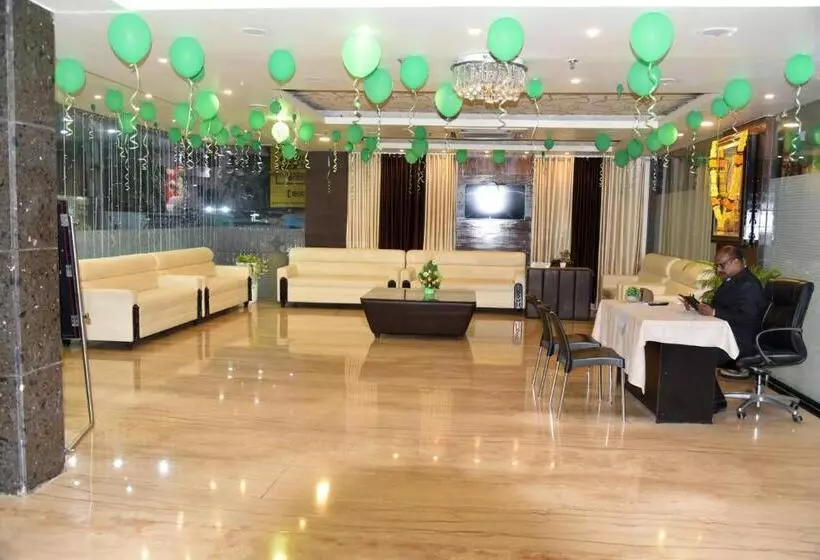 هتل Green Apple