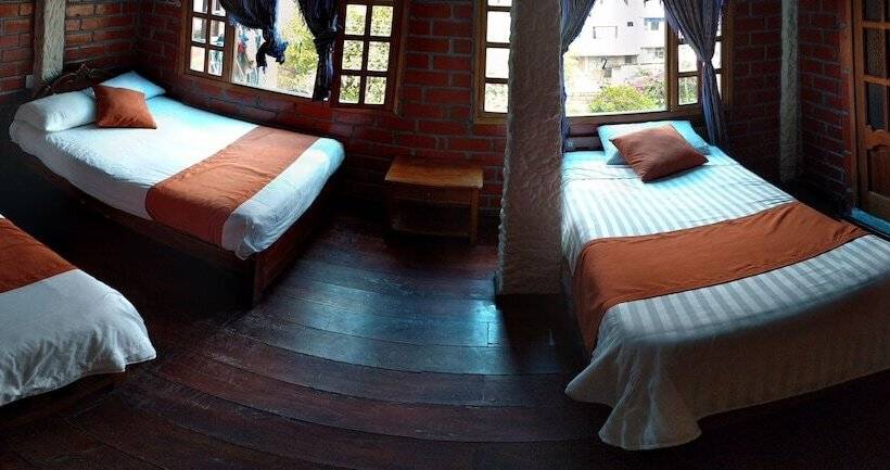 هتل Erupcion Backpackers Hostel