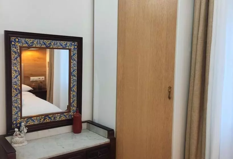 هاستل Studios Or Privates