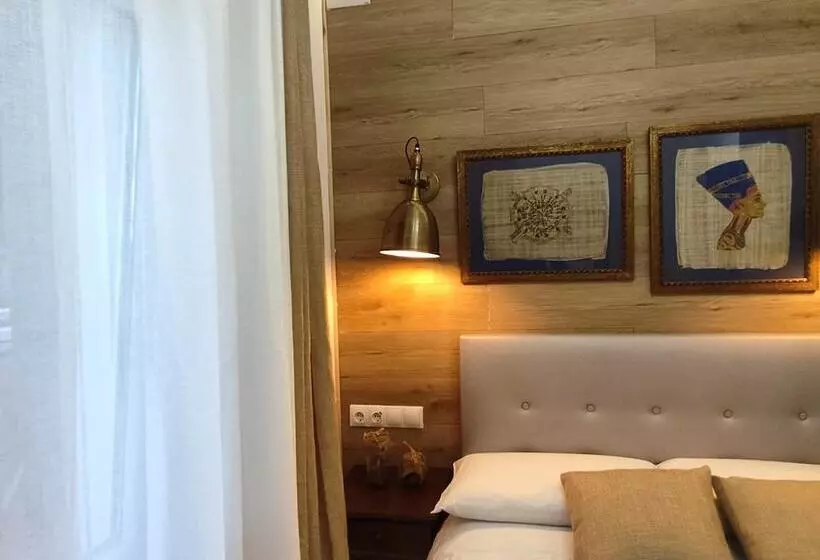 هاستل Studios Or Privates