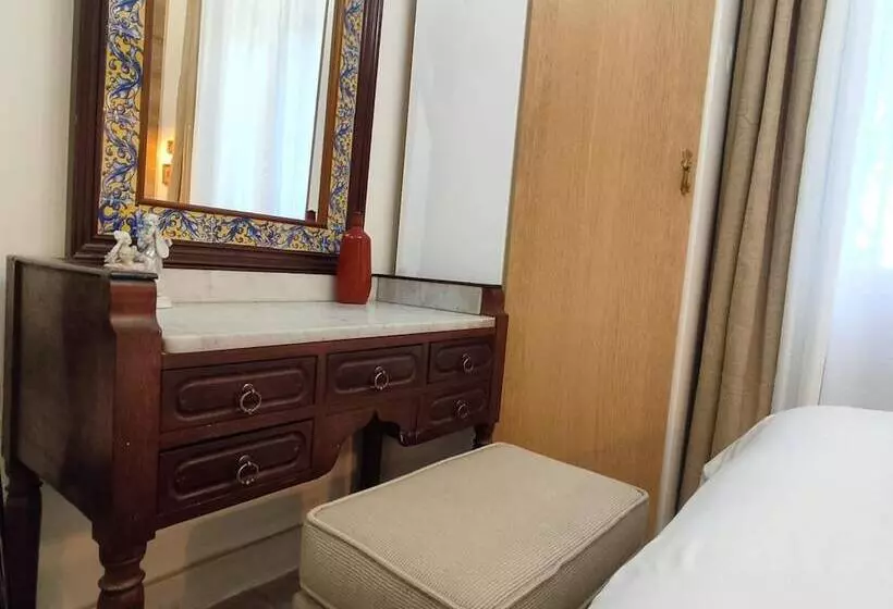 هاستل Studios Or Privates