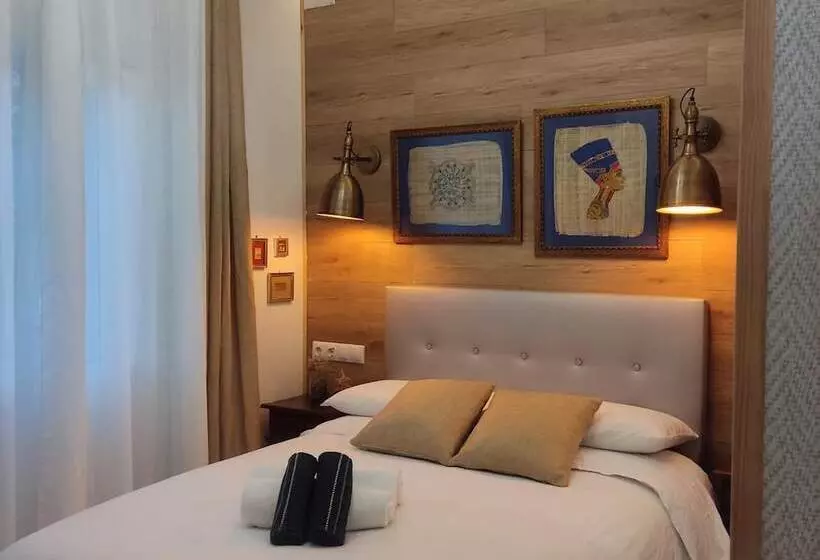 هاستل Studios Or Privates