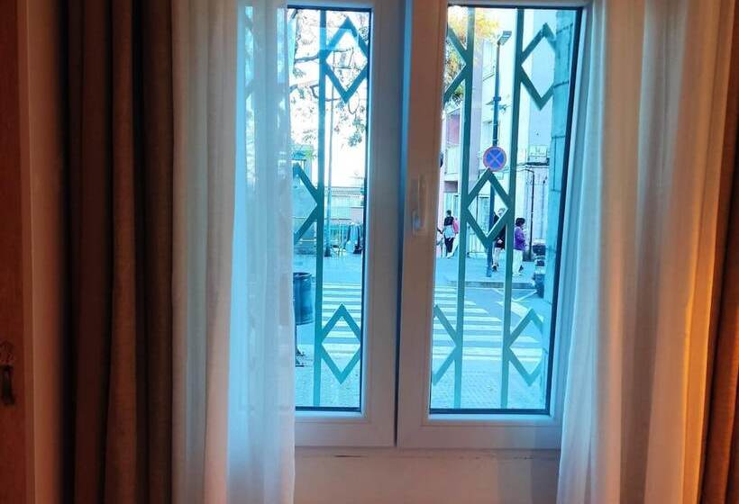 Общежитие Studios Or Privates