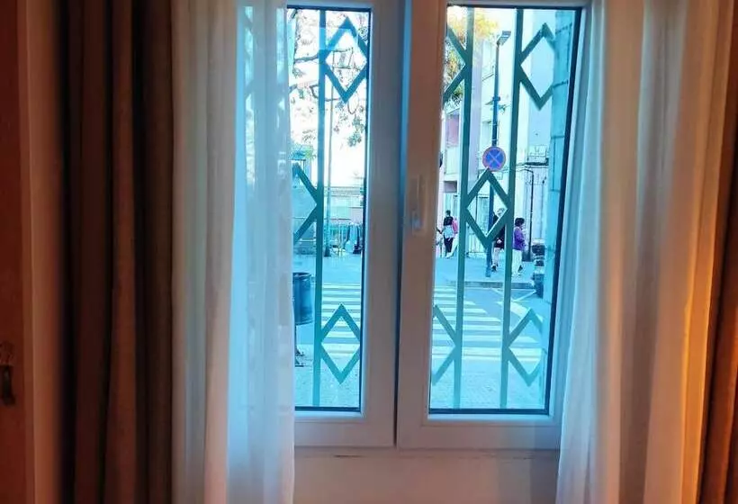 هاستل Studios Or Privates