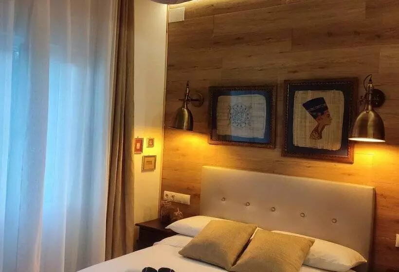 هاستل Studios Or Privates