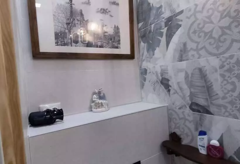 هاستل Studios Or Privates