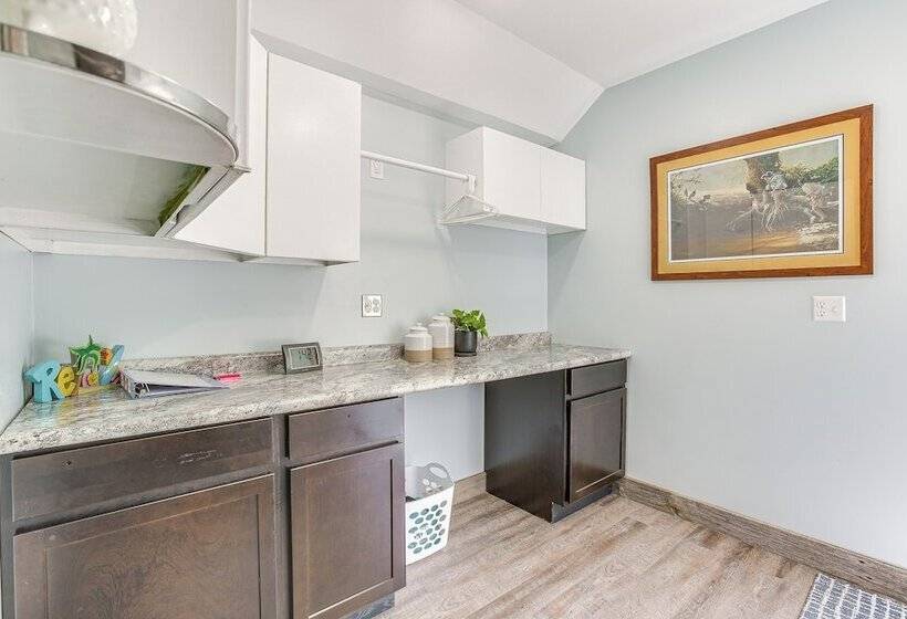 Waterfront W/ Boat Dock: Retreat On Indian Lake