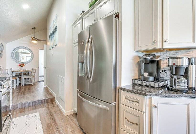 Waterfront W/ Boat Dock: Retreat On Indian Lake