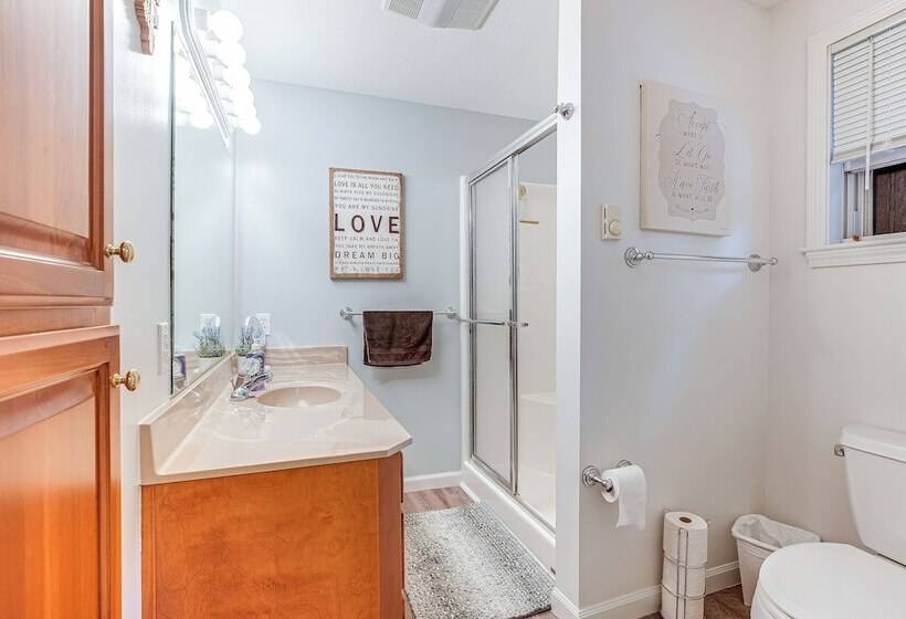 Waterfront W/ Boat Dock: Retreat On Indian Lake