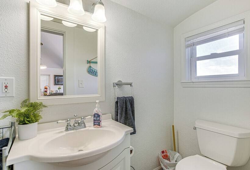 Waterfront W/ Boat Dock: Retreat On Indian Lake