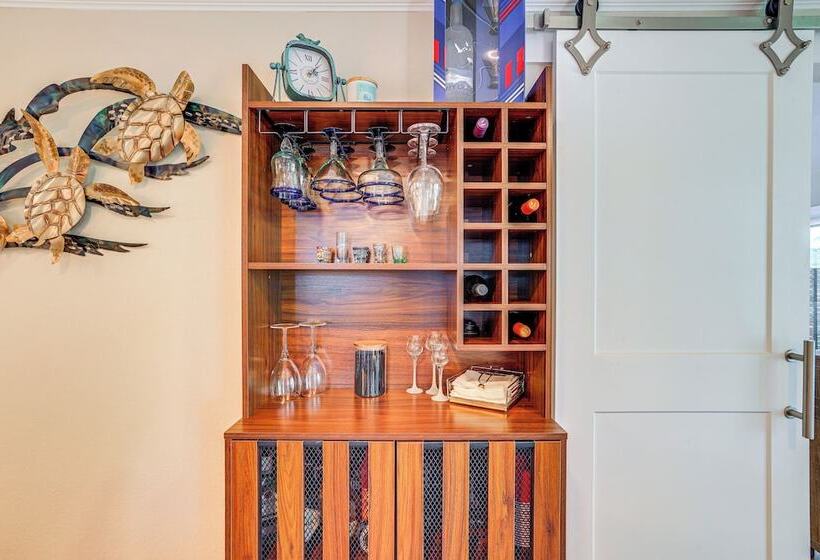 Canal Front Horseshoe Beach Home W/ Private Dock!