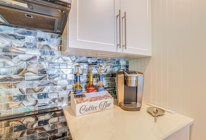 Canal Front Horseshoe Beach Home W/ Private Dock!