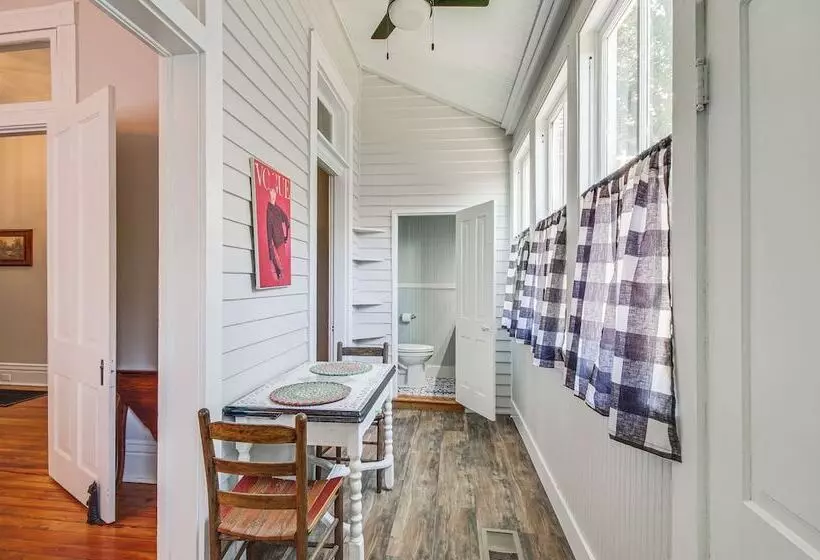 Charming Historic Cottage In Downtown Natchez!