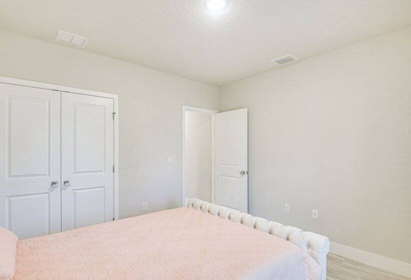 Chic Palm Coast Retreat ~ 10 Mi To Flagler Beach