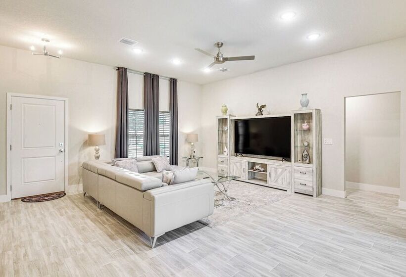 Chic Palm Coast Retreat ~ 10 Mi To Flagler Beach